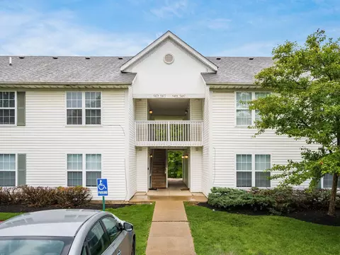 5477 Wellington Woods Blvd, Columbus, OH 43213