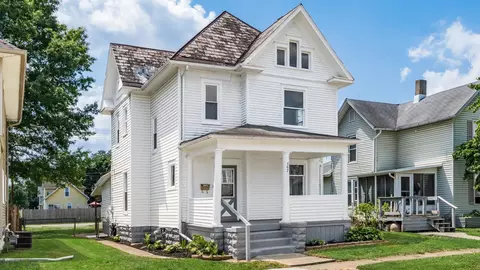 567 Maple Ave, Newark, OH 43055