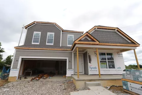 126 Silver Pine Ln, Lewis Center, OH 43035