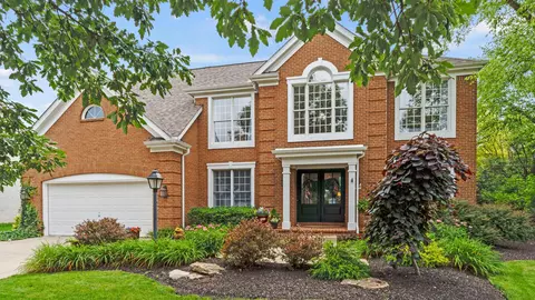 7686 Crossbill Ct, Dublin, OH 43017
