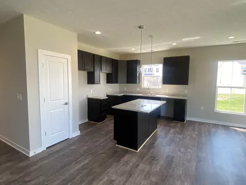 240 Lenell Loop, Delaware, OH 43015 photo 2