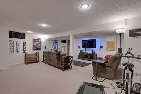 4040 Calder Ct E, Columbus, OH 43221 photo 30