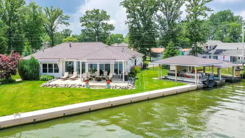 10419 Buckeye Dr, Huntsville, OH 43324