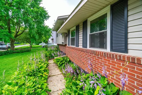 3269 Sundale Rd, Columbus, OH 43232