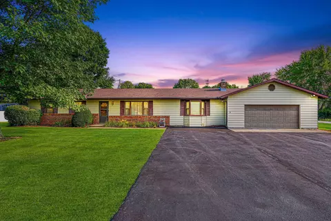 5022 Johnanne Dr, Groveport, OH 43125