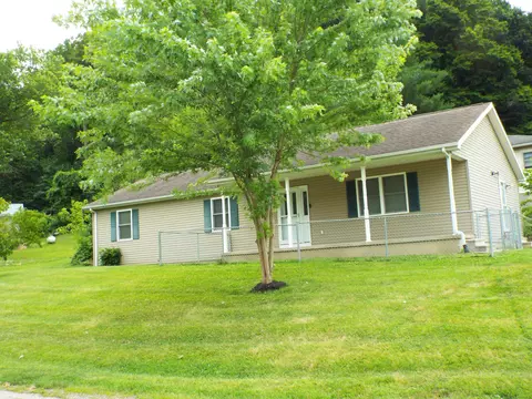 1250 Poplar St, Nelsonville, OH 45764