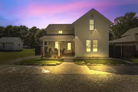 307 Lincoln Ave, Pleasantville, OH 43148