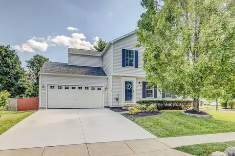 283 Holly Grove Rd, Lewis Center, OH 43035