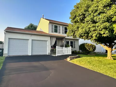 496 Courtland Ln, Pickerington, OH 43147