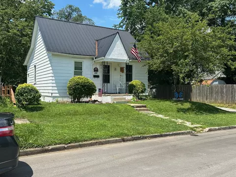 825 Monroe Ave, Lancaster, OH 43130
