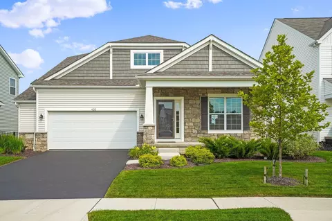 420 Colonial Club Rd, Commercial Point, OH 43116