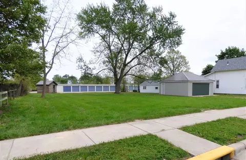 260 N Main St, Lakeview, OH 43331