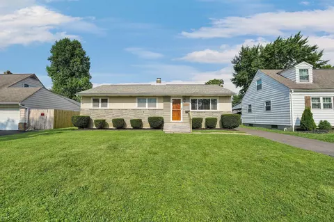 4289 Brookgrove Dr, Grove City, OH 43123