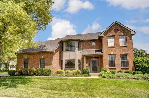 8442 Greenside Dr, Dublin, OH 43017