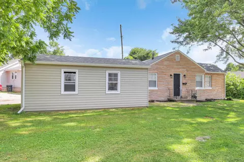 150 Pershing Dr, Lancaster, OH 43130 photo 2