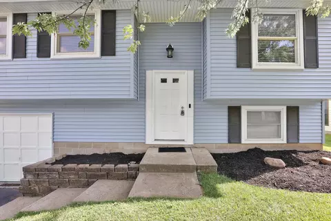 3929 Deer Lake Way, Columbus, OH 43204