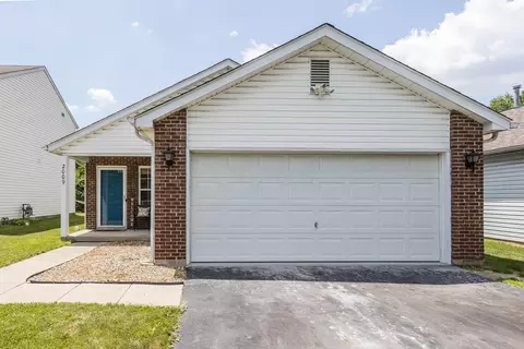 2009 Prominence Dr, Grove City, OH 43123