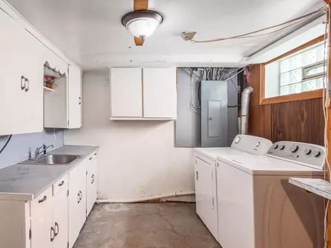 3003 Crescent Dr, Columbus, OH 43204 photo 29