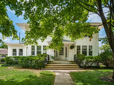 3003 Crescent Dr, Columbus, OH 43204