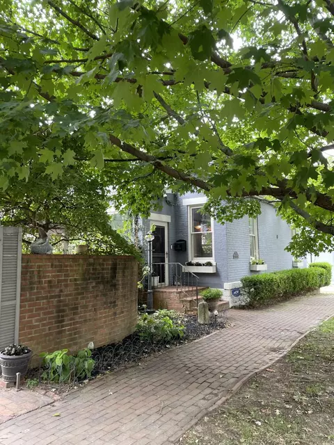 33 E Frankfort St, Columbus, OH 43206