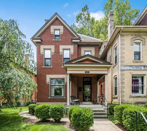 471 Vermont Pl, Columbus, OH 43201
