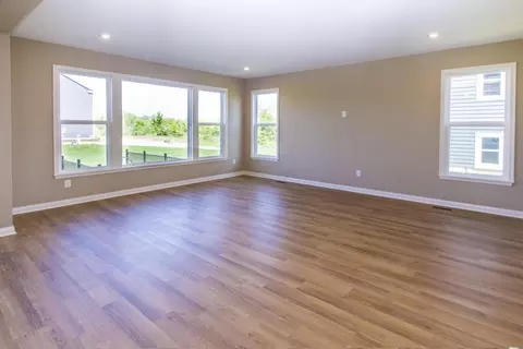 939 Skipton Loop, Delaware, OH 43015 photo 14