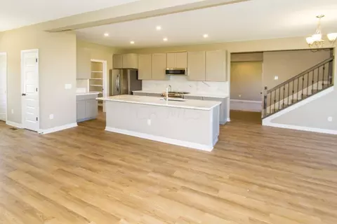 939 Skipton Loop, Delaware, OH 43015 photo 17
