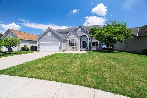 4052 Ponds Edge St, Grove City, OH 43123