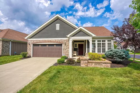 8080 Summitpoint Pl, Lewis Center, OH 43035