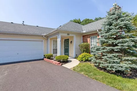 84 Orchard Oak Dr, Blacklick, OH 43004