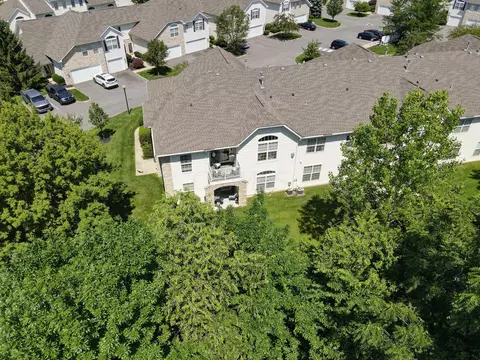 5570 Viningbrook Dr, Dublin, OH 43016