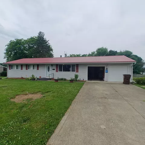 37 S 34th St, Newark, OH 43055