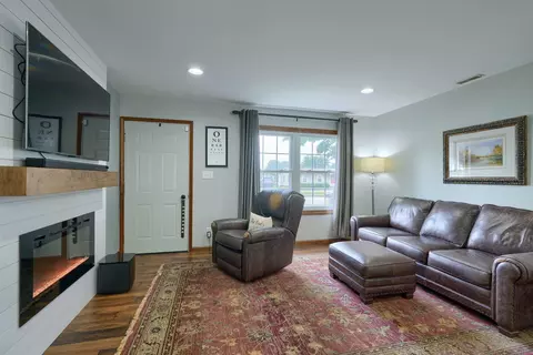 370 Sunnyview Dr, Circleville, OH 43113 photo 8