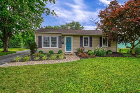 370 Sunnyview Dr, Circleville, OH 43113 photo 3