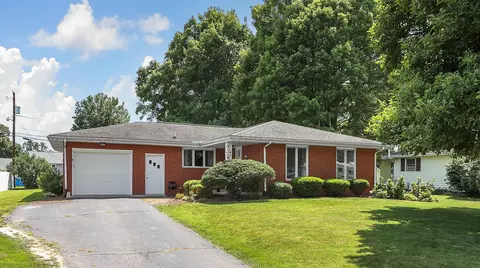 87 Carey Ln, Heath, OH 43056