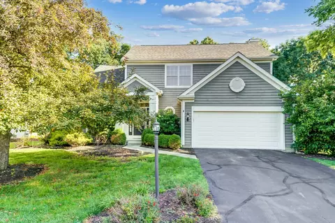 138 Church Ct, Powell, OH 43065