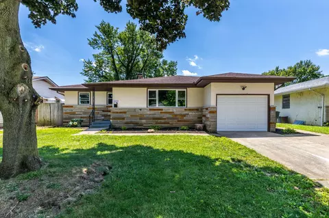 1033 Marland Dr N, Columbus, OH 43224