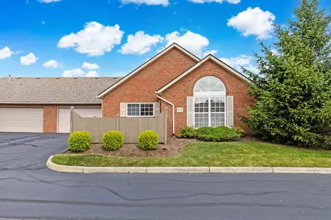 6824 Newrock Dr, New Albany, OH 43054