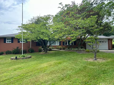 3900 Valley View Rd, Zanesville, OH 43701