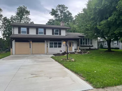 1915 Red Oak Dr, Mansfield, OH 44904
