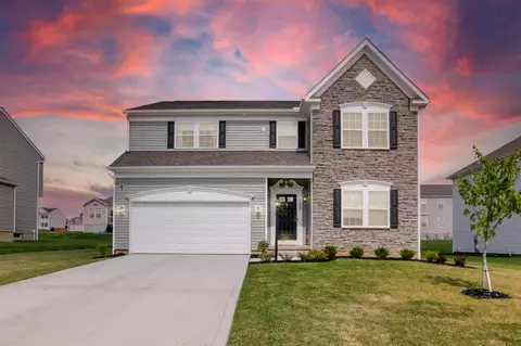 1063 Legacy Ln, Pataskala, OH 43062