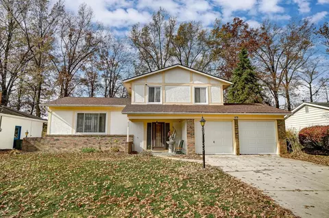479 Briarwood Dr, Columbus, OH 43213