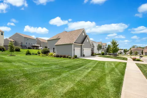 633 Green Forest Pl, Lithopolis, OH 43136 photo 4
