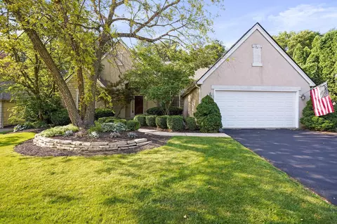 3437 Stonevista Ln, Columbus, OH 43221