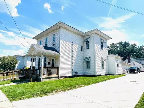 212 E Chestnut St, Mount Vernon, OH 43050