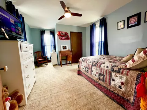 551 E Main St, Logan, OH 43138 photo 8