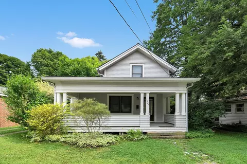 324 Summit St, Granville, OH 43023