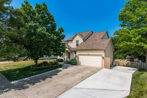 599 Montmorency Dr E, Pickerington, OH 43147