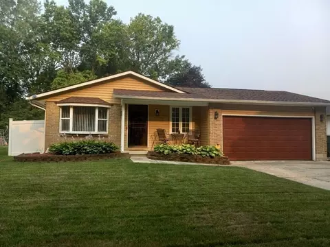 1865 Mountain Oak Rd, Columbus, OH 43219