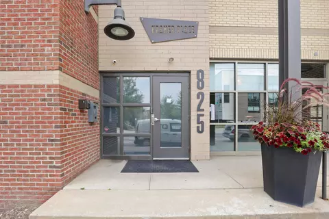 825 N 4th St #208, Columbus, OH 43215